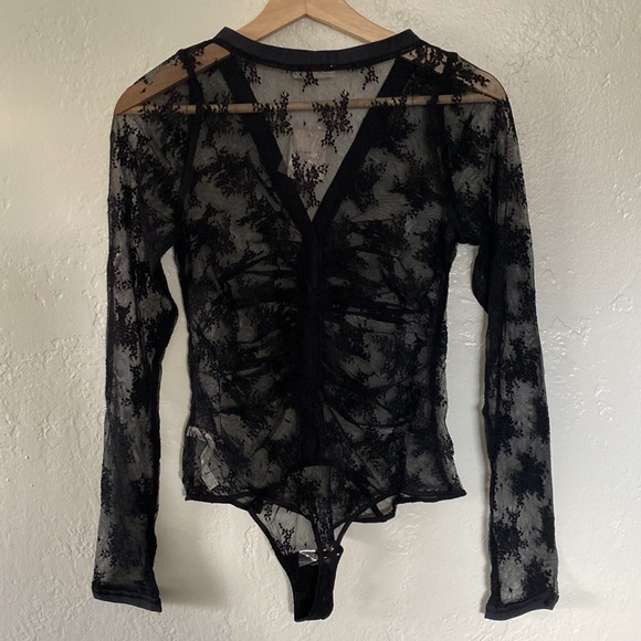 Free People✨Lady Lux Lace Bodysuit- Black - Picture 4 of 10
